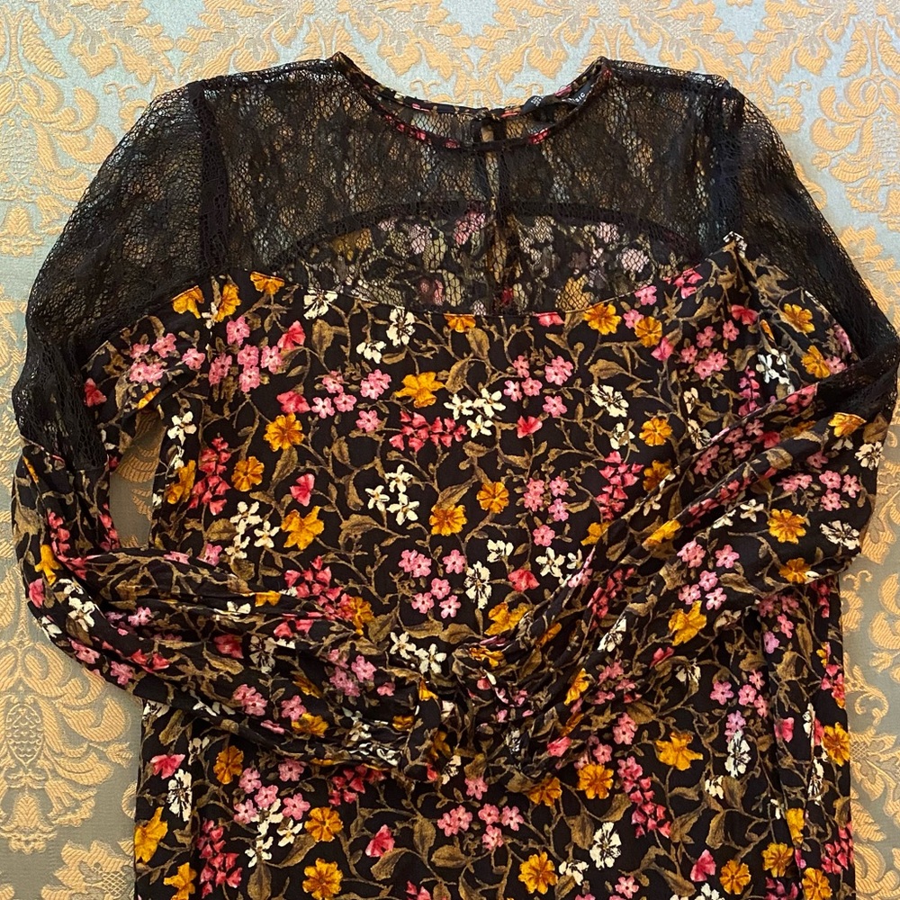 Zara floral and lace top